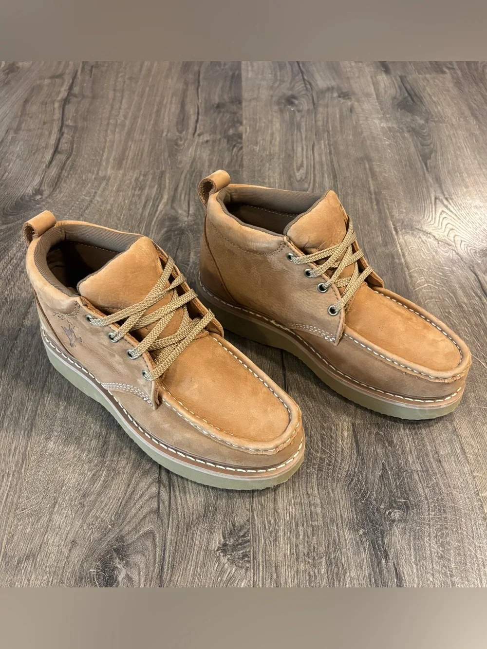 Fin & Feather Full Grain Leather Chukka Boots in Tan/Nubuck Men’s size 8.5D